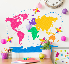 Muurstickers kinderkamer kleurrijke wereldkaart