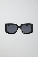 Gina Tricot - Large square sunglasses - solglasögon - Black - ONESIZE - Female