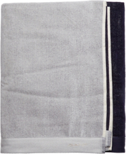Bold Stripe Beach Towel Home Textiles Bathroom Textiles Towels & Bath Towels Beach Towels Grey GANT