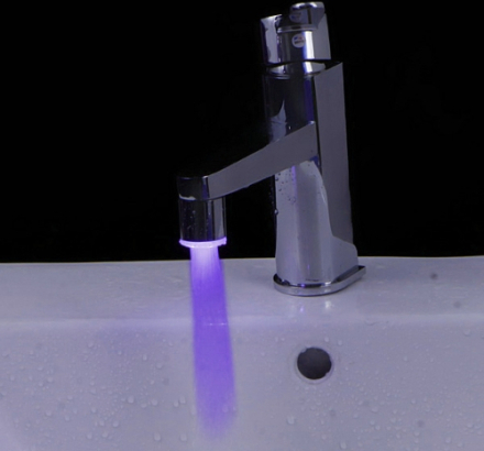 Mini Reines Kupfer leuchten LED helles Wasser Strom Hahn 7 Farbe