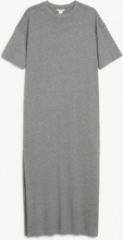 Oversized t-shirt dress with side slit - Grey