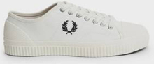 Fred Perry Sneakers Hughes Low Canvas Natur
