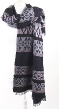 Donkerblauwe omslagdoek/sjaal met geweven azteken patroon