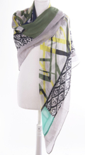 Vierkante sjaal van wollen mousseline en bedrukte zijde
