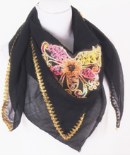 Zwarte crêpe voile sjaal met borduursel van gouddraad en organzalint