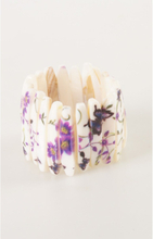 Parelmoer stretch armband met vlinder en bloesem print