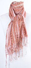 Opengewerkte linnenlook sjaal in lichtroze en oudroze