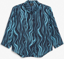 Flowy pleat back blouse - Blue
