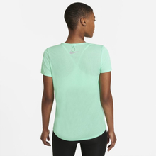 Nike Miler Run Division Women's Short-Sleeve Running Top - Green