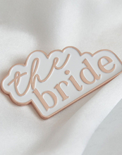 "The Bride" Hvit og Rosegull Pin - Blush Hen