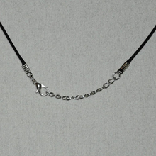 Halsband - Svart syntet - 48cm längd - 1,5mm tjocklek