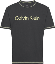 "S/S Crew Neck Tops T-Kortærmet Skjorte Black Calvin Klein"