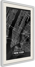 Plakat - City Map: New York (Dark) - 40 x 60 cm - Hvid ramme med passepartout
