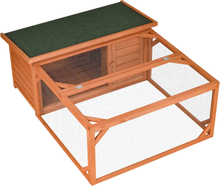 Conigliera da esterno e interno in legno con casetta e area aperta arancione