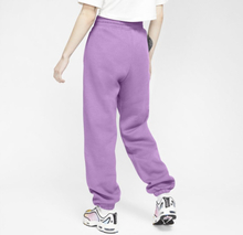 Nike Sportswear Essential Women's Fleece Trousers - Purple