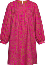 Sgmulan Papercut L_S Dress Dresses & Skirts Dresses Casual Dresses Long-sleeved Casual Dresses Pink Soft Gallery