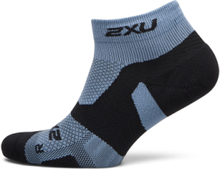 Vectr Lgt Cush 1/4 Crew Socks Lingerie Socks Footies/Ankle Socks Blå 2XU*Betinget Tilbud