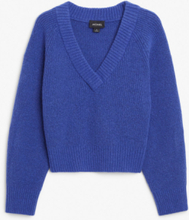 Knitted v-neck sweater - Blue
