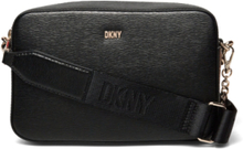 "Bryant Park Camera B Bags Crossbody Bags Black DKNY Bags"