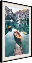 Inramad Poster / Tavla - Lake in a Mountain Valley - 20x30 Svart ram med passepartout