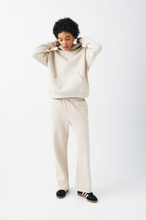Gina Tricot - Basic straight sweatpants - Collegehousut - Beige - XXS - Female