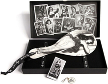 Bettie Page - Picture Perfect Spanking Bat 27,5 cm
