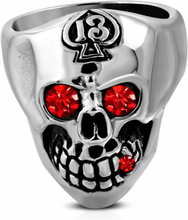 13 of Spades Skull - Silverfärgad Stålring med Röda CZ Stenar