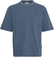 Cftue Relaxed Fit Tee With Chest Pr Tops T-Kortærmet Skjorte Blue Casual Friday