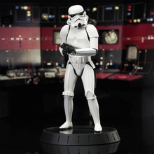 Gentle Giant Star Wars Episode IV Milestones Statue 1/6 Han Solo (Stormtrooper Disguise) 40th Anniversary Exclusive 30 cm