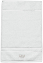 Premium Towel 30X50 Home Textiles Bathroom Textiles Towels & Bath Towels Face Towels Hvit GANT*Betinget Tilbud