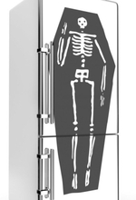 Skelet in Doodskist Koelkast Sticker