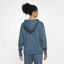 Nike Swoosh Fly Standard Issue Women's Basketball Pullover Hoodie - Blue