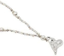 Pearls for Girls. Halsband med vita pärlor och silverhjärta, längd 45 cm