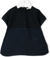 IMPS&ELFS Kurzarm-Shirt leicht ausgestelltes T-Shirt mit Rundhals und kleiner Tasche Blau