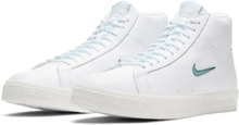 Nike SB Zoom Blazer Mid Premium Skate Shoe - White