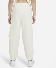 Nike Sportswear Icon Clash Women's Cargo Trousers - White
