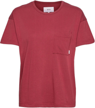 Dusk T-Shirt T-shirts & Tops Short-sleeved Rød Makia*Betinget Tilbud