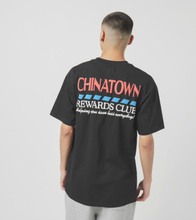 size? x Chinatown Market Rewards T-Shirt, svart