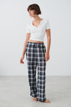 Gina Tricot - Flannel pyjamas trousers - pyjamas - Black - XL - Female