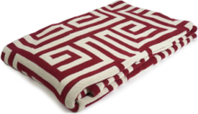"Knitted Throw 160X130Cm Home Textiles Cushions & Blankets Blankets & Throws Red Ceannis"