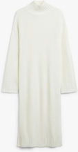 Long sleeved rib knit midi dress - White