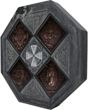Fanattik Resident Evil Village Limited Edition Replica Medallion Set