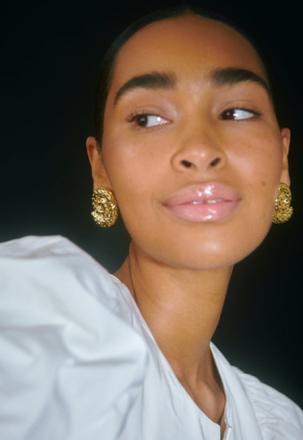 Gina Tricot - Crinkled gold spiral earrings - örhängen - Gold - ONESIZE - Female