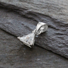 Äkta Sterling silver halsband triangel prydd med CZ kristall