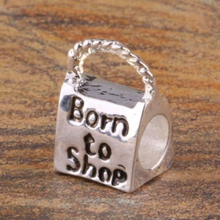 Born to Shop amuletti Pandoraan Helat