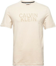 Beige Calvin Klein Calvin Klein Distorted Logo T-Skjorte - Beige T-Skjorter