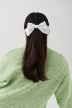 Gina Tricot - Satin bow hair clip - Hårtilbehør - White - ONESIZE - Female