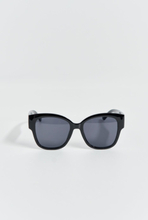 Gina Tricot - Oversized sunglasses - solglasögon - Black - ONESIZE - Female