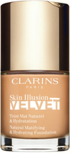 Skin Illusion Velvet Foundation Sminke Clarins*Betinget Tilbud