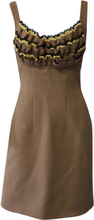 Prada Beaded Ruffle ermeløs kjole i naken brun ull